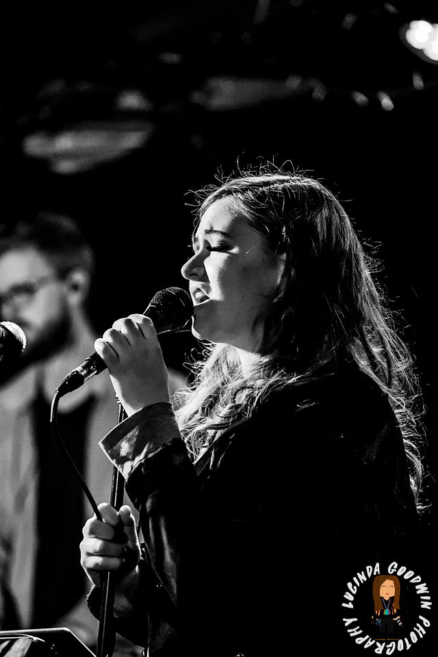 LG__20160811_00034_Au_Dr`e___Gasometer,_Collingwood_Supporting_Aeora