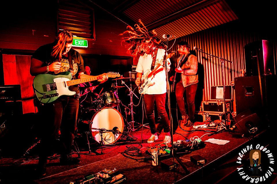 LG__20160716_00268_Dec_McKinnon_&_The_Knockabouts___Garfest_2016___Barwon_Club