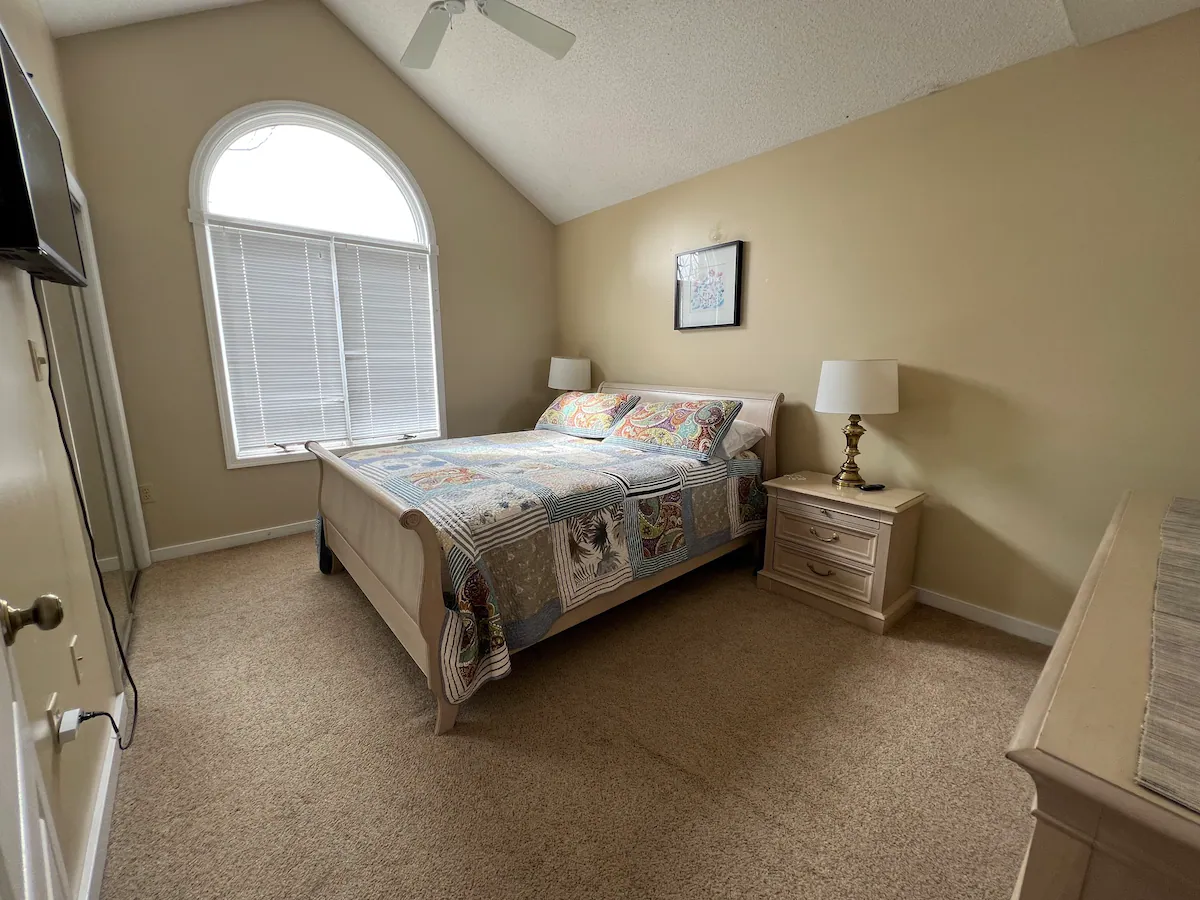 Fall 2023- Queen Room