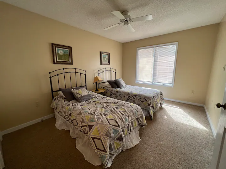 Fall 2023- Sunny View - Twin room