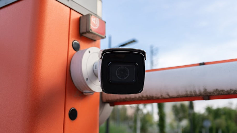 Automatic license plate recognition camera