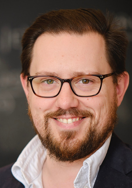 Edited Headshot Web Optimized 10.jpg
