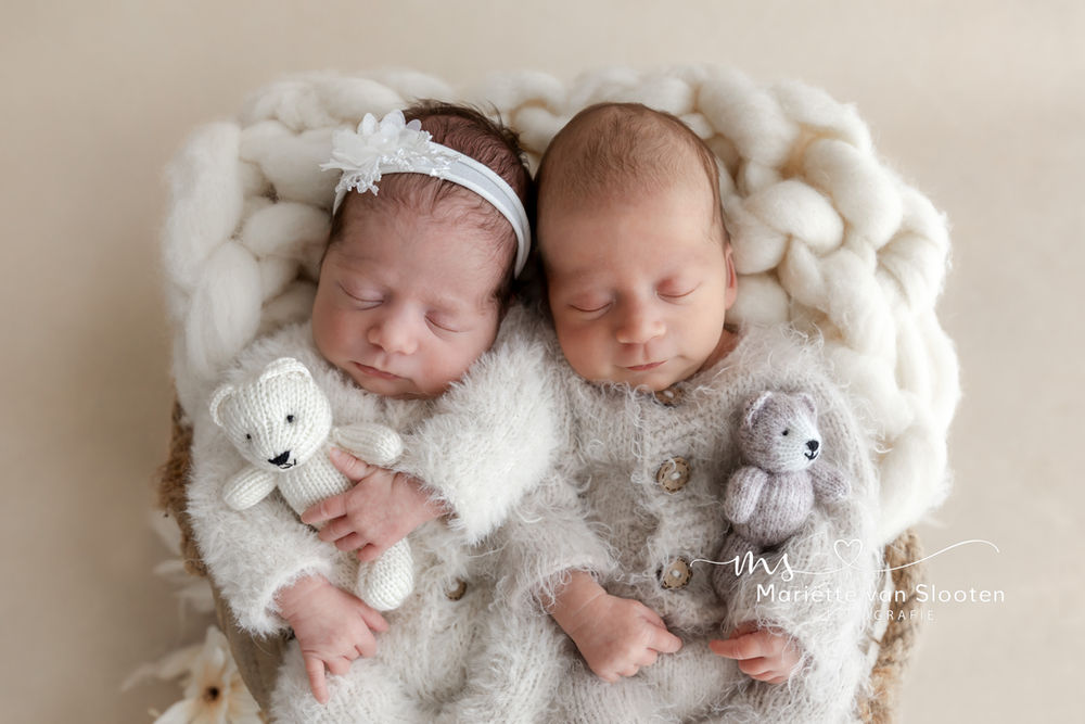 newbornshoot
newbornprops