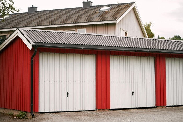A Homeowner’s Guide to Choosing Self Storage Lancaster Options