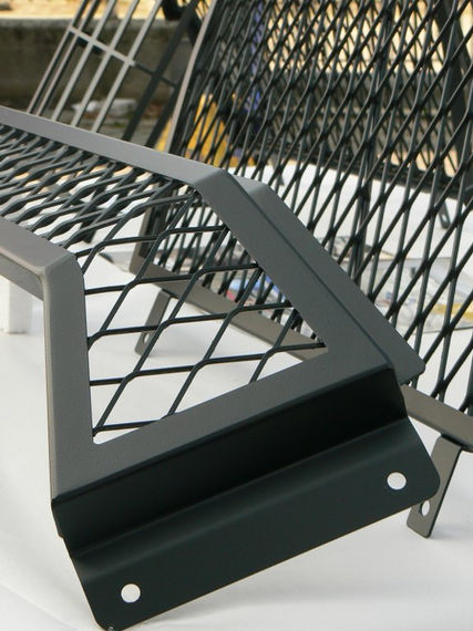 Struttura di riparo per finestrini macchine safari.jpg