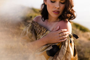 What's the Difference Between Boudoir & Intimate Portraiture