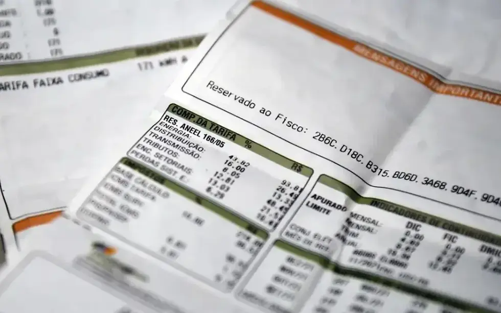 Reajuste na energia supera inflação e pesa no bolso do brasileiro