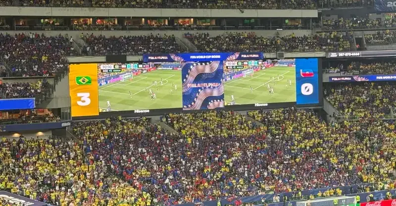 Brasil vence a primeira na Copa e lidera grupo