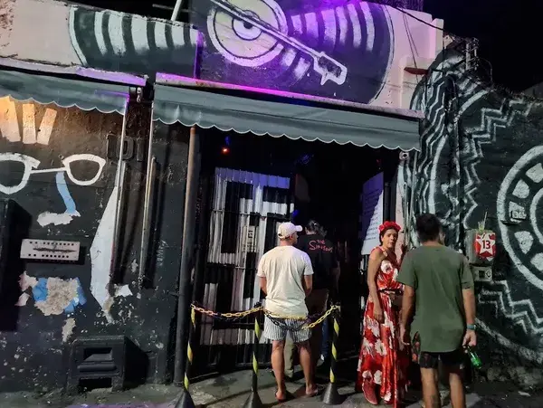 Mulher é presa por injúria racial em boate no Rio Vermelho