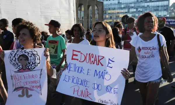 Proposta de redução da maioridade penal avança na Câmara dos Deputados