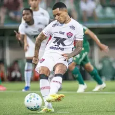 Vitória recebe a Chapecoense no Barradão de olho em distância do Z-4