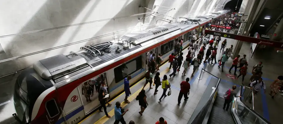 Metrô registra 218 objetos perdidos durante o Carnaval 2026