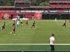 A história se repete: Vitória começa bem e entrega no final