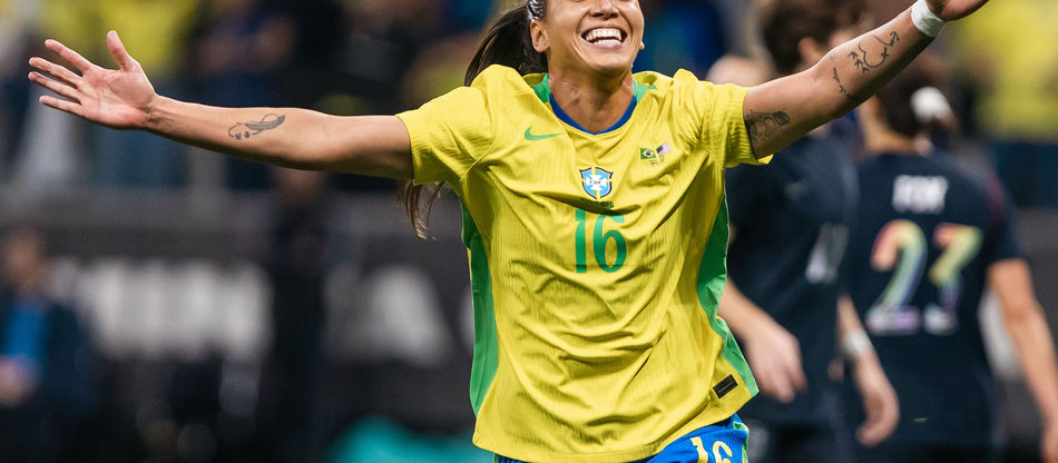 Brasil vira sobre os EUA e vence amistoso antes da Copa