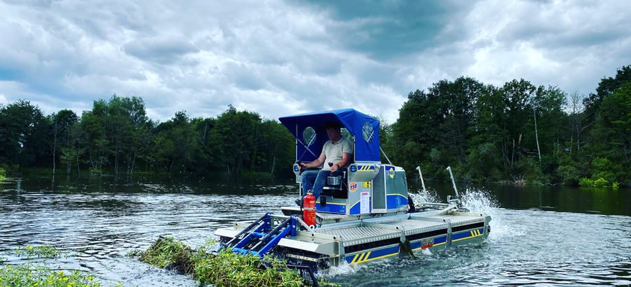 Entretien d'étangs dans l'ouest de la France - Arrachage de Jussie - faucardage 35 44 etc...