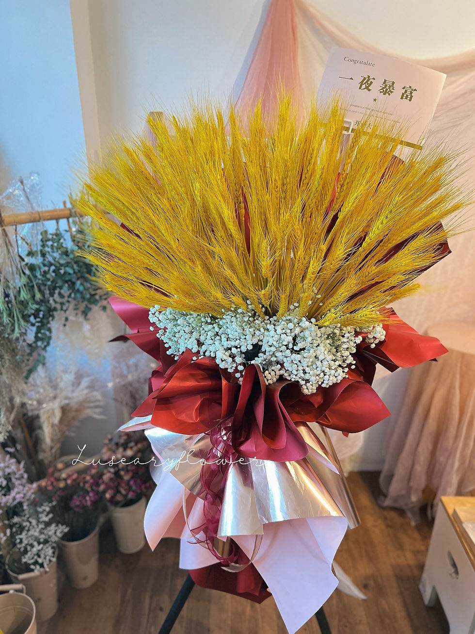 Thumbnail: Golden Wheat Flower Stand