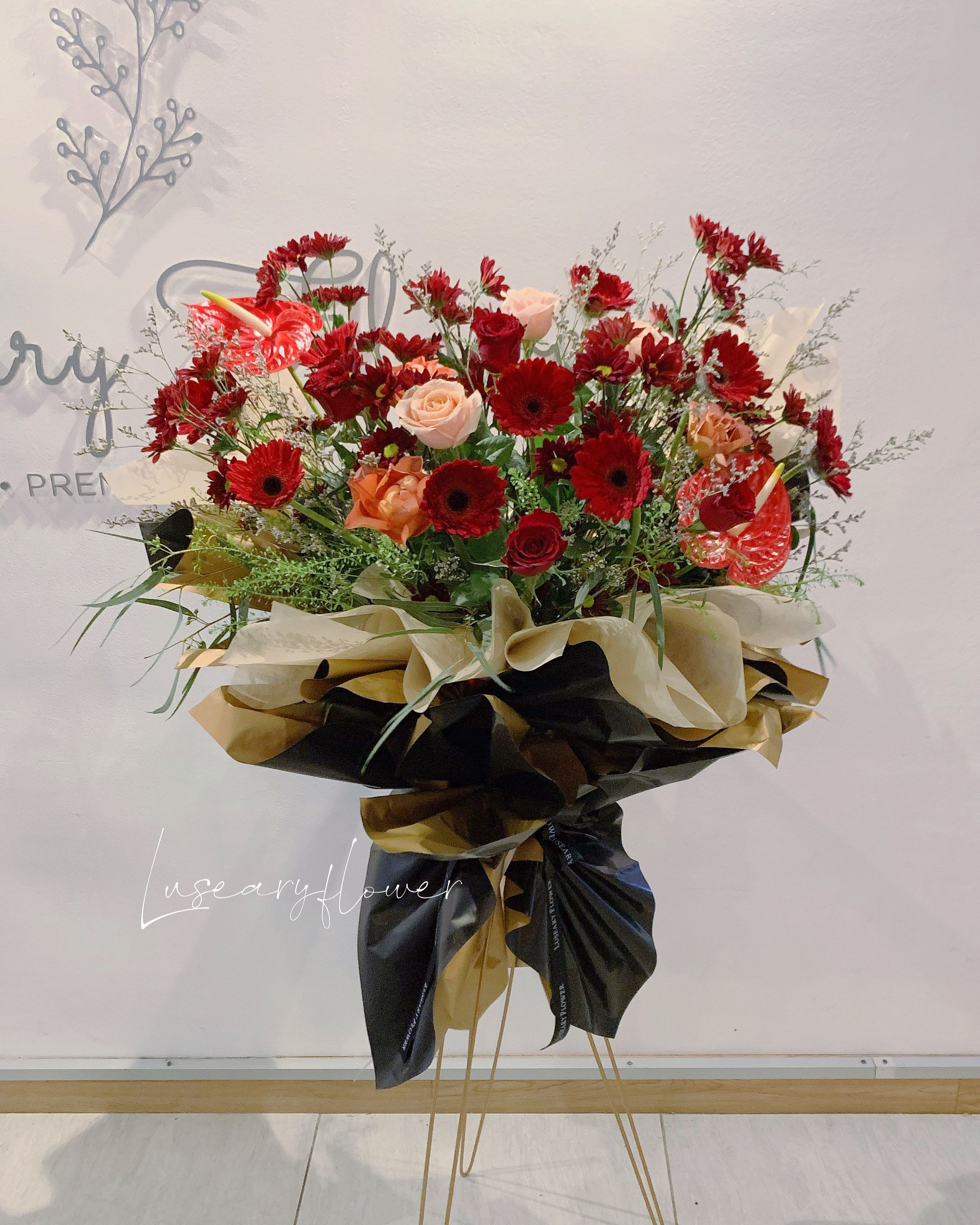 Blackreds Flower Stand