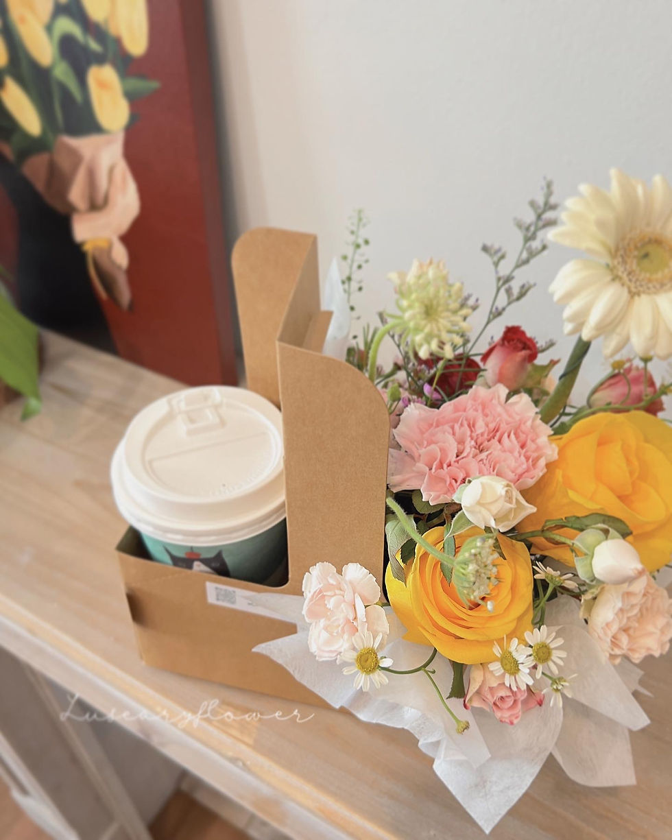 Thumbnail: Ally Coffee Flower Box