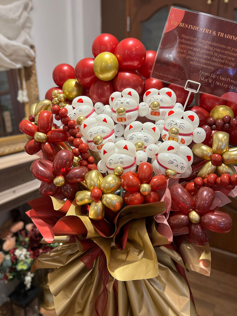 Thumbnail: Fortune Cat Red Stand