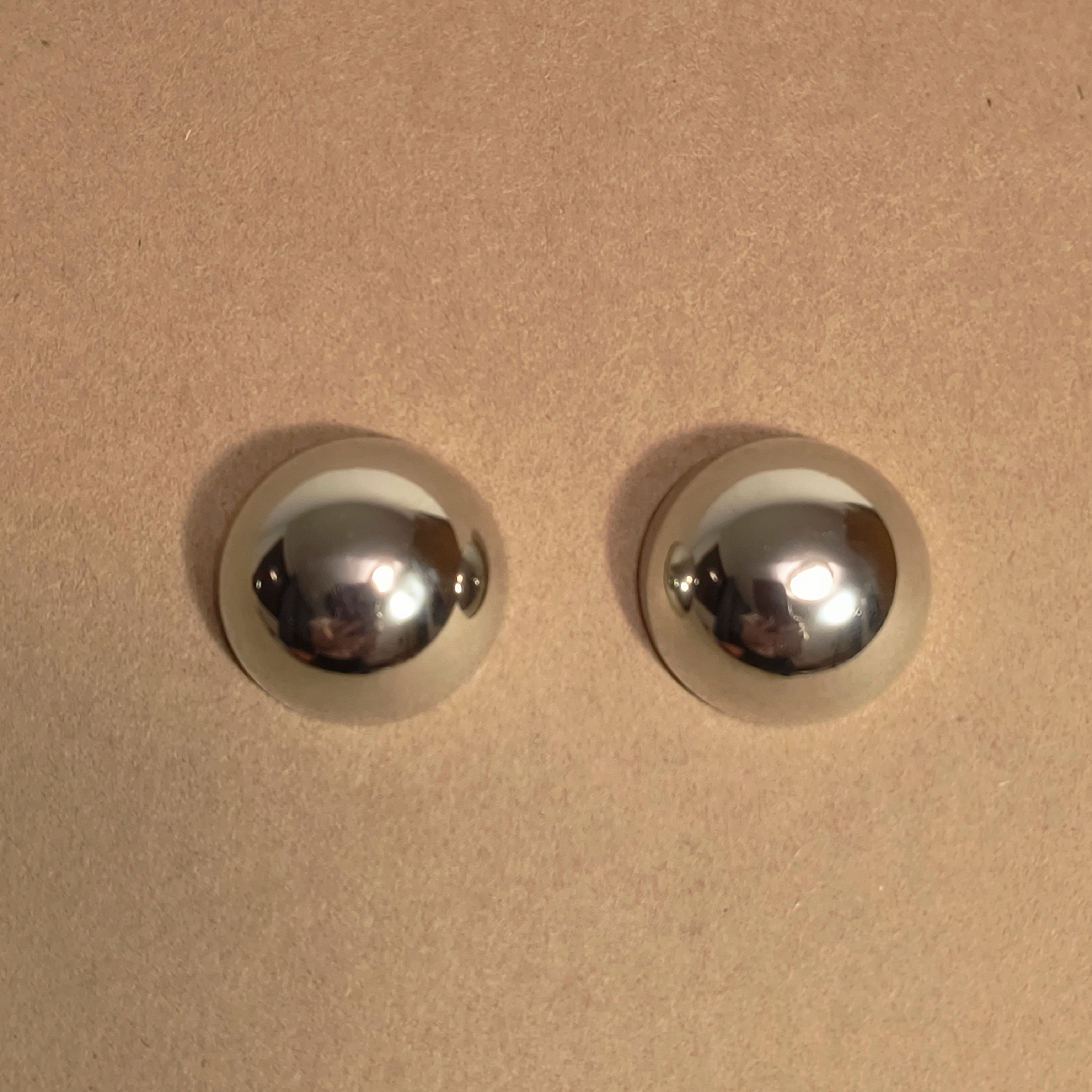 Brinco 1/2 Bola Lisa Prateado