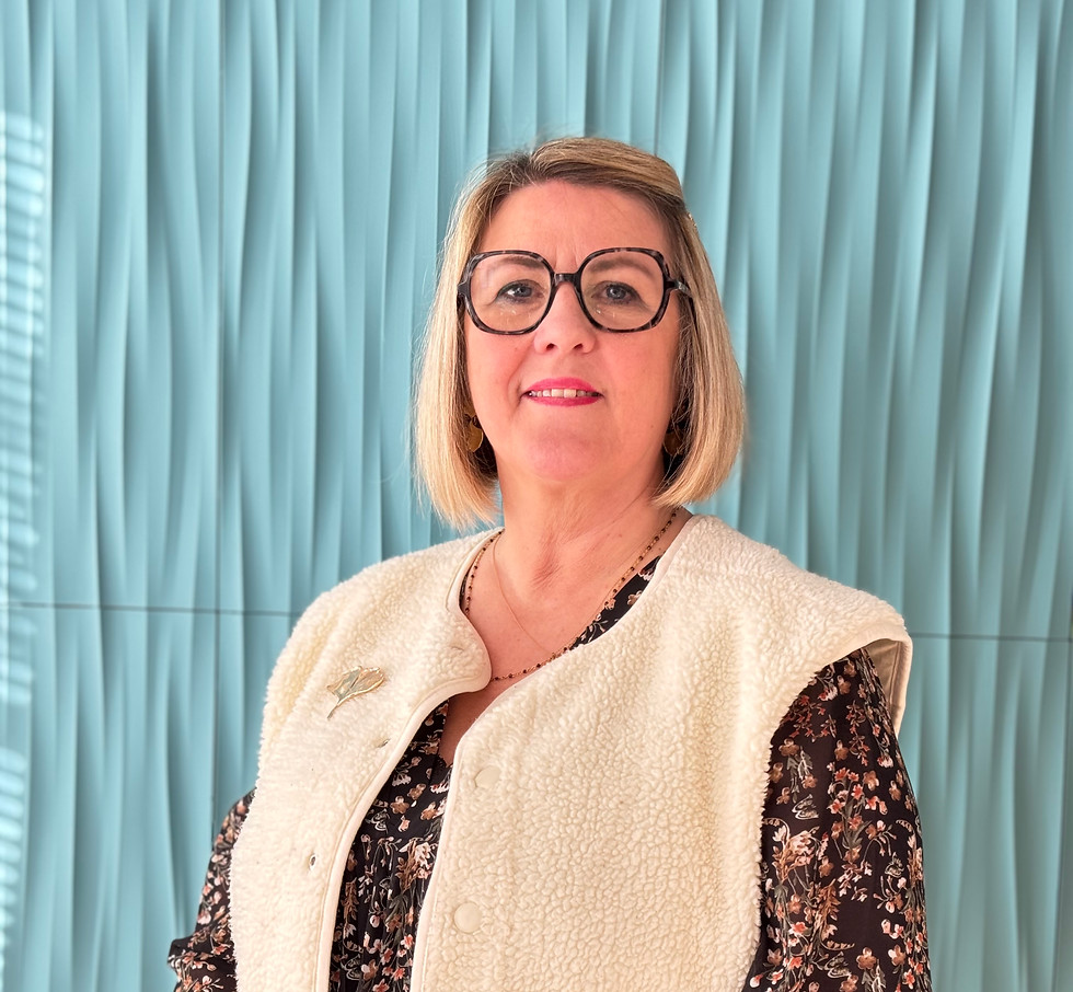 FABIENNE PORTRAIT.jpg