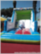CASTILLO HINCHABLE 7X5X4