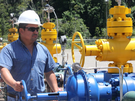 Se implementan estrategias para evitar el colapso del sector petrolero