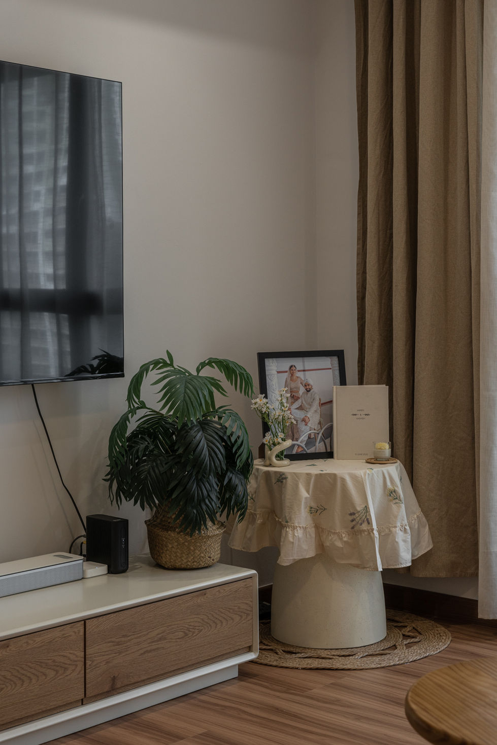 Modern Warmth with a Functional Flow