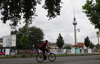 berlim bike Fernsehturm mochileiros