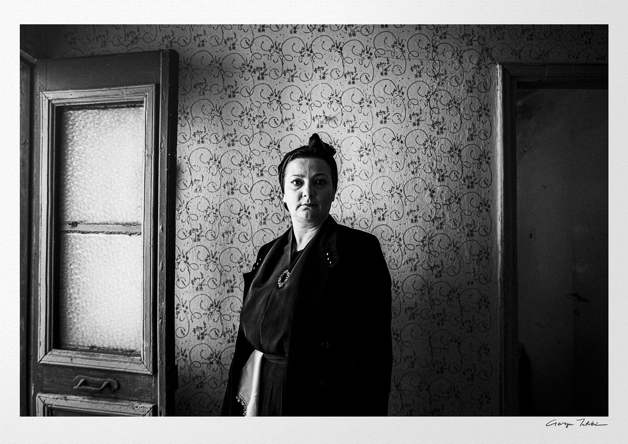 Foustanoussa in House print. Black-and-white photography by George Tatakis.