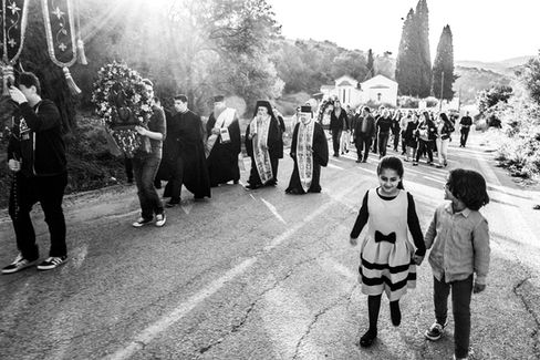 Litany at Katarractis, Chios by photographer George Tatakis