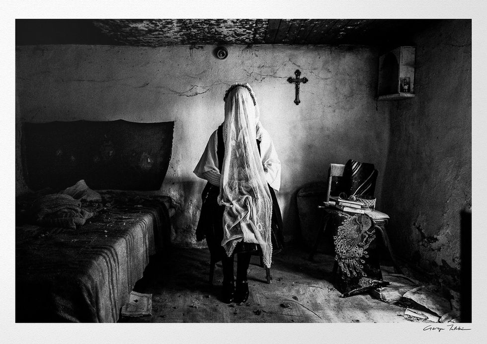 Ermakia Bride print. Black-and-white photography by George Tatakis.