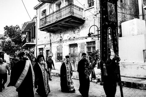 Litany at Katarractis, Chios by photographer George Tatakis