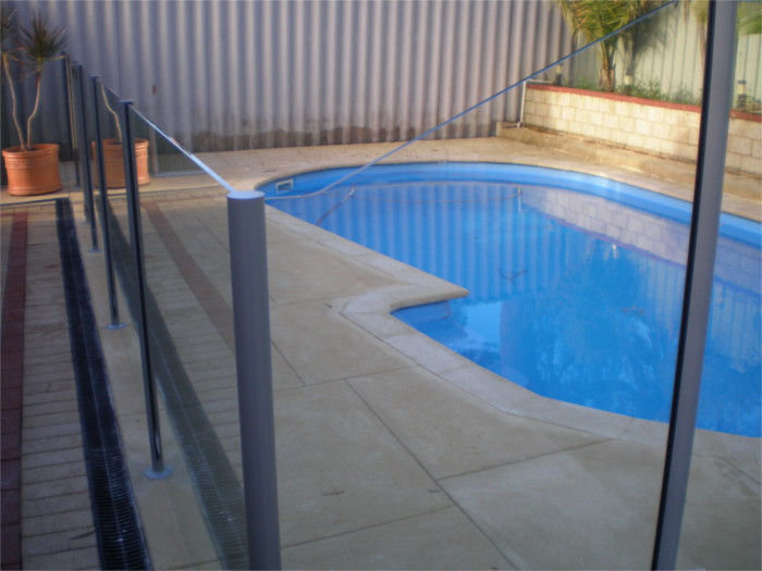 GLASS POOL FENCES pollux