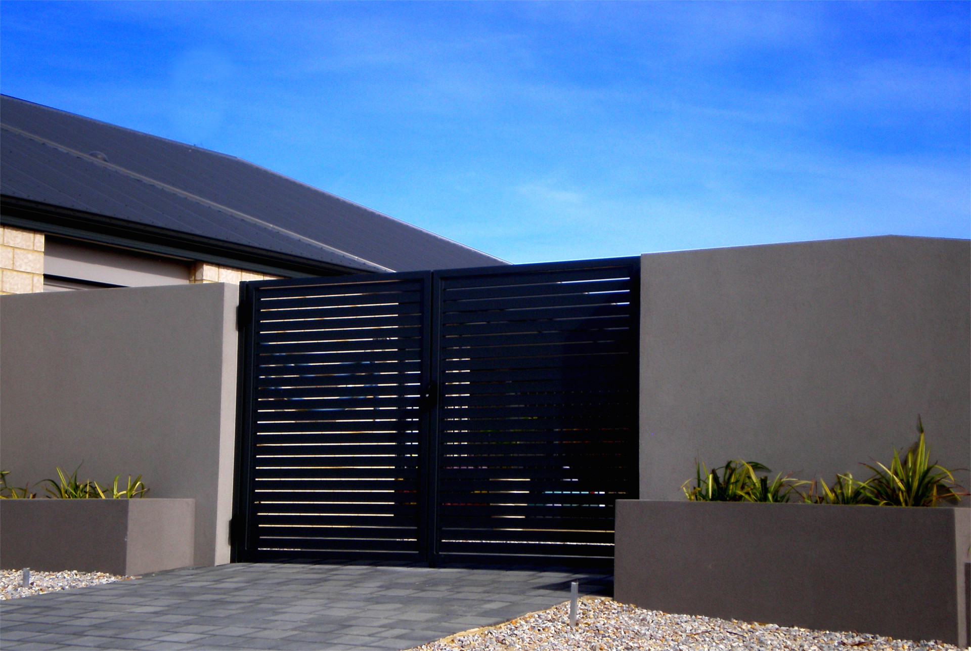 Gates, fences & screens Outdoor Walls n Floors Mandurah