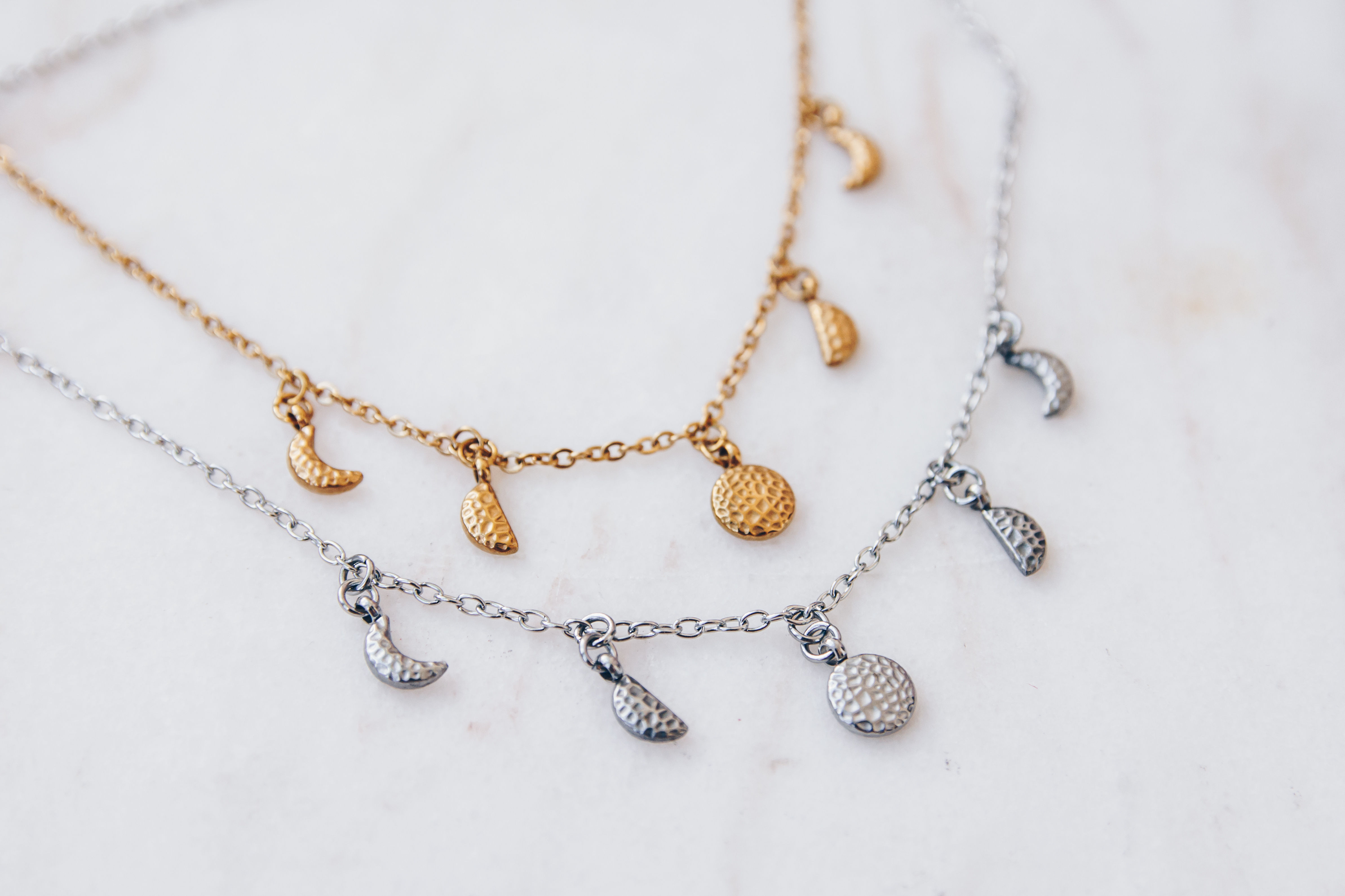"Lunar phases" necklace (Silver/Gold)
