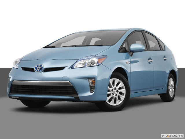 2012-Toyota-Prius Plug-in Hybrid-front-angle4-low_8122_090_640x480.jpg