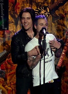 syn e jj