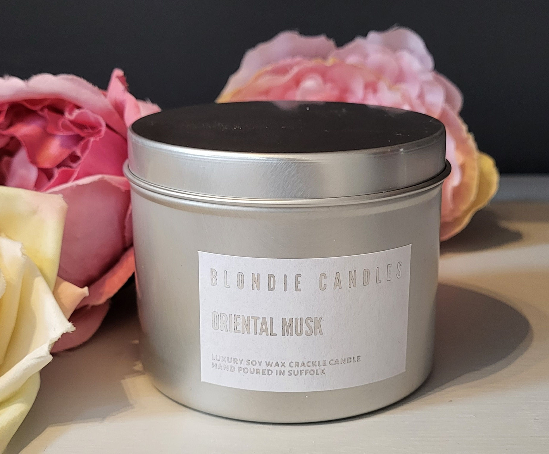 Tin Candle with Wood Wick - Oriental Musk