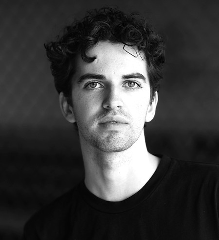 MV5BZTdjYzBhNjItMTUwZi00NmY5LTllMmEtOGM1