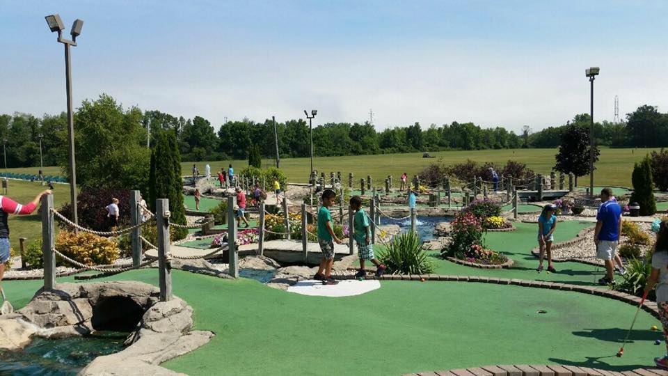 Buddy's Sports Grill & Mulligan's Mini Golf and Driving Range Racine