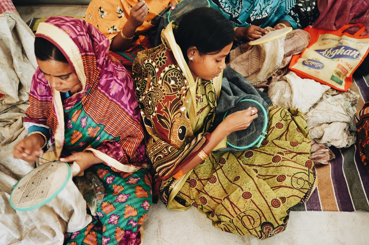 Nakshi kantha artisans at work