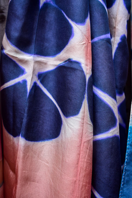 Art Meets Fashion: A silk shibori scarf as fashion - or what is shibori ?