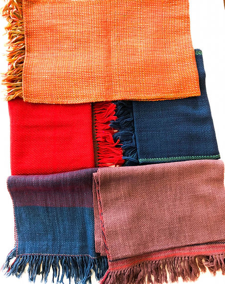 Woolen scarves from HW