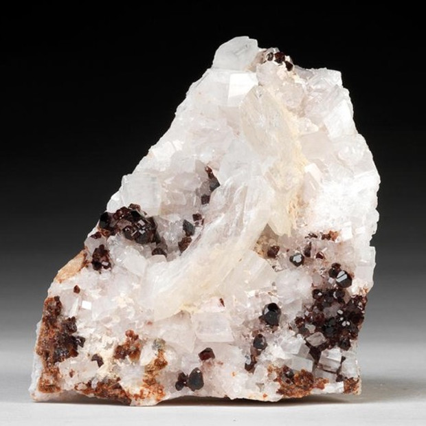 magnesite .jpg