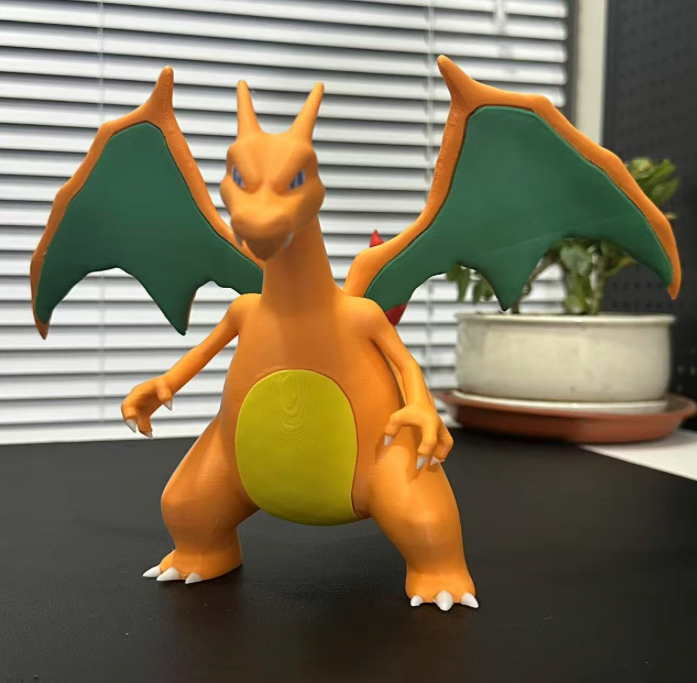 Charizard Colorido 17cm