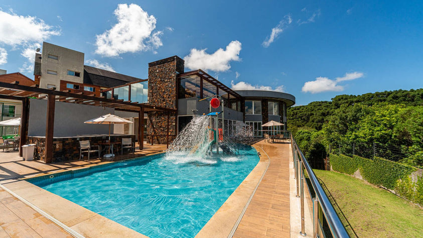Área de lazer do Laghetto Resort Golden em Gramado, entretenimento para toda a família no resort