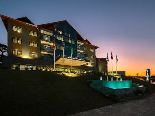 Hotel Laghetto Viverone na região central de Canela