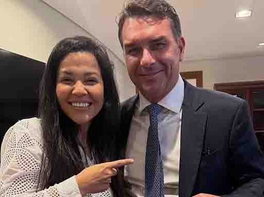 Flávio Bolsonaro pode ter vereadora mais votada do Nordeste como vice