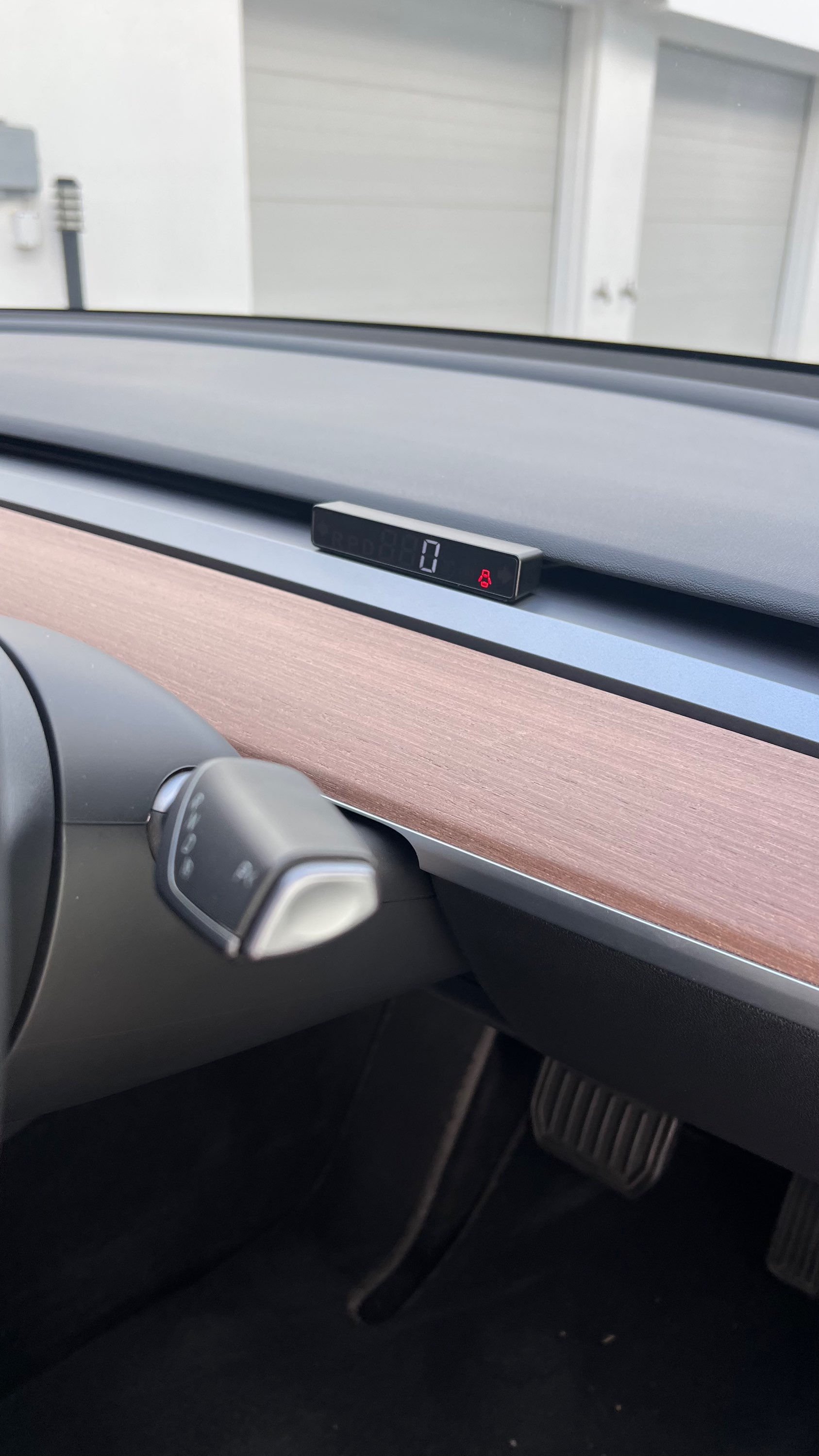 Ultra slim display Tesla Model Y / Model 3